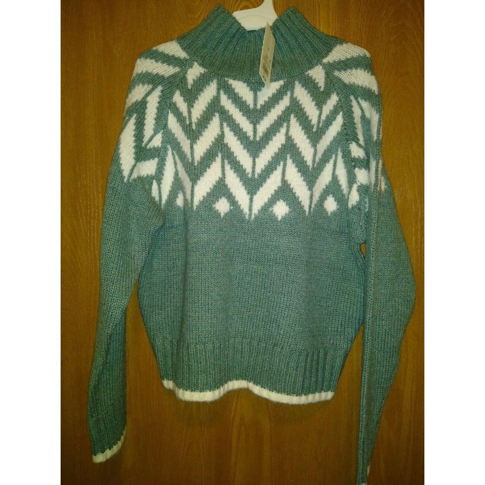 A NEW DAY WOMEN'S GREEN TURTLENECK PULLOVER